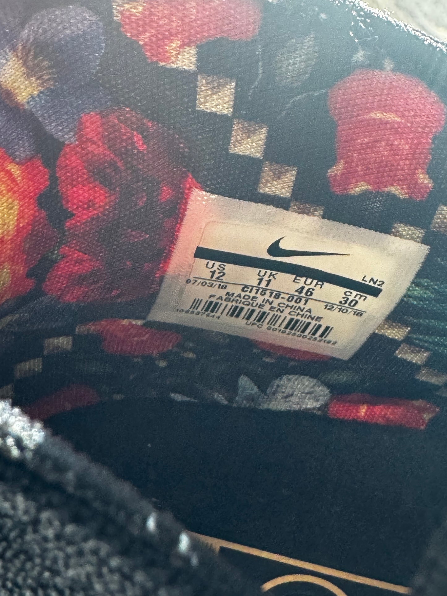 Lebron 16 Watch the Throne