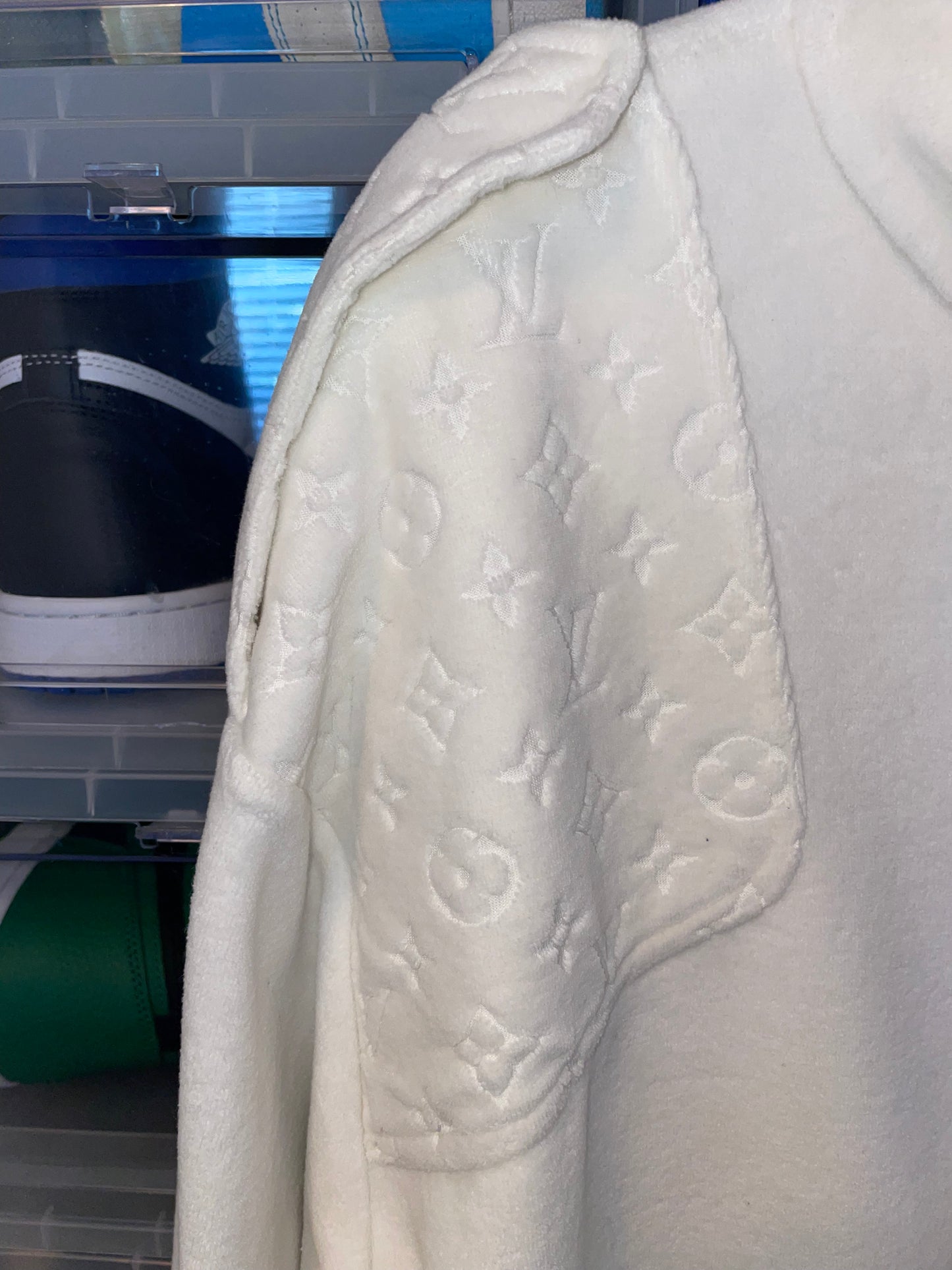 RUNWAY Plain Rainbow white monogram sweater