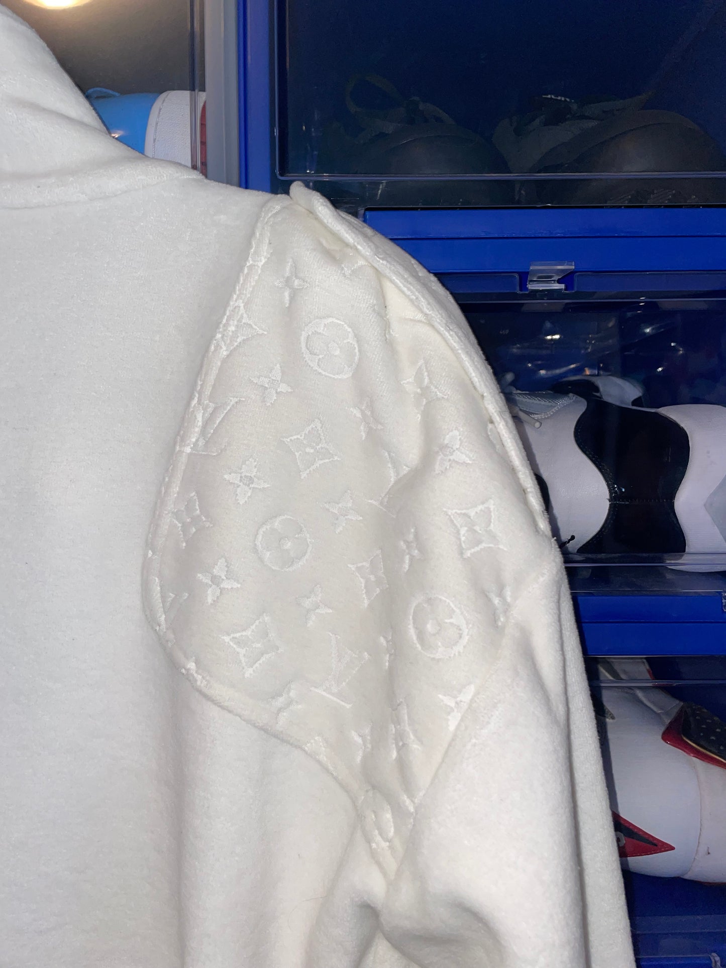 RUNWAY Plain Rainbow white monogram sweater