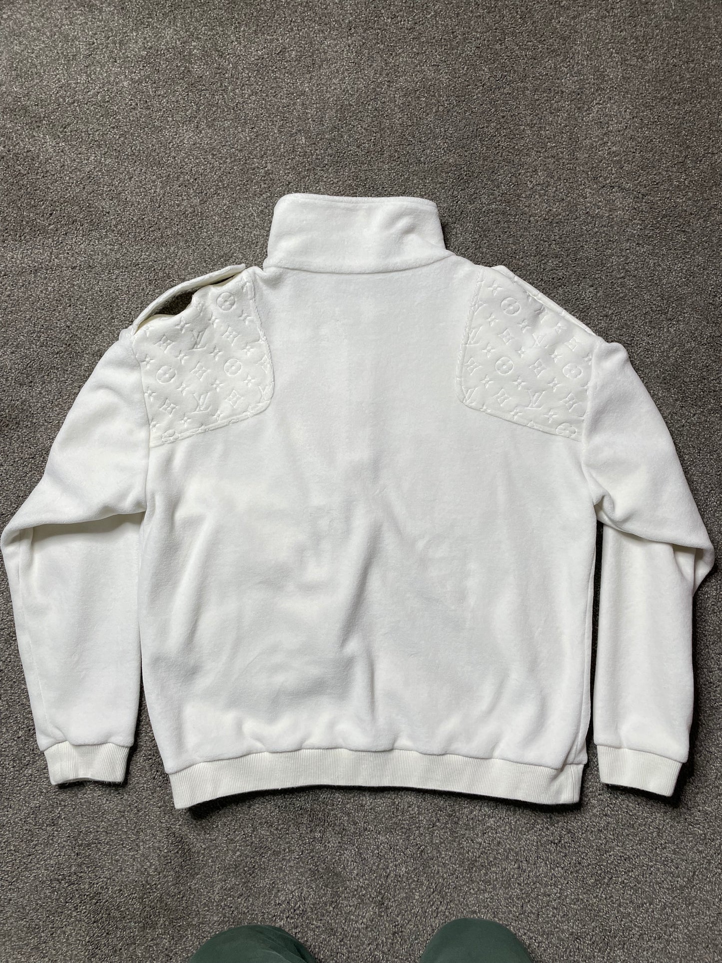 RUNWAY Plain Rainbow white monogram sweater