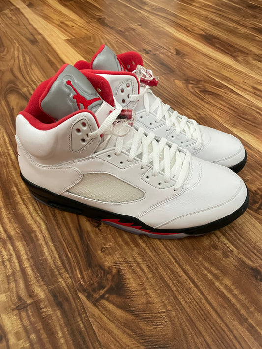 DS Nike Retro Jordan 5 Fire Red